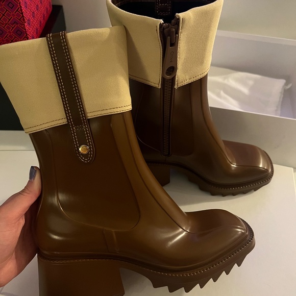 Chloe Betty Rubber Boots - Picture 2 of 8